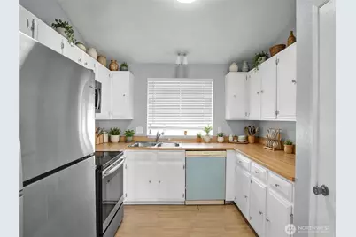 1313 W James Street #11, Kent, WA 98032 - Photo 5