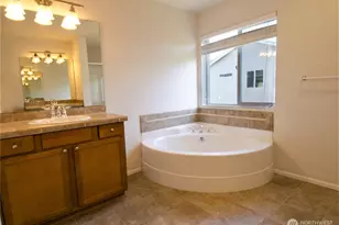 4621 S 214th Pl, Kent, WA 98032 - Photo 9