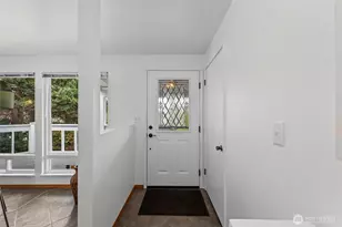 1767 N Bridgeview Dr, Tacoma, WA 98406 - Photo 7