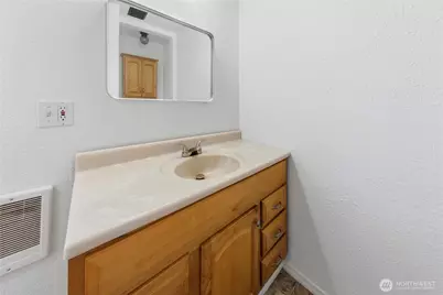 6505 Stewart Avenue E, Puyallup, WA 98371 - Photo 17