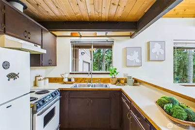 80 Vancouver Drive, Port Townsend, WA 98368 - Photo 9