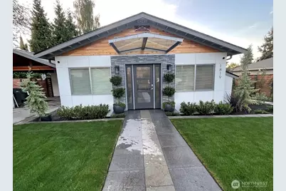 1819 7th Street W, Kirkland, WA 98033 - Photo 1