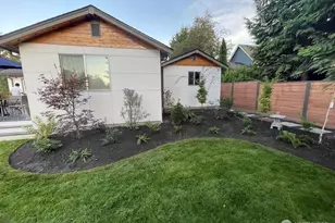 1819 7th St W, Kirkland, WA 98033 - Photo 5