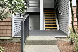 1003 156th Ave NE, Bellevue, WA 98007 - Photo 3
