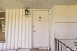 1305 N 171st St, Shoreline, WA 98133 - Photo 15