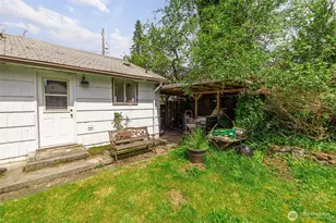 1305 N 171st St, Shoreline, WA 98133 - Photo 25