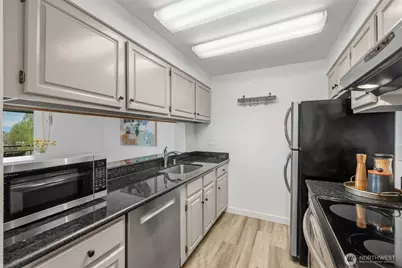 2419 E Madison Street #2461, Seattle, WA 98112 - Photo 15