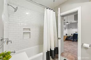 211 S 15th St, Renton, WA 98055 - Photo 13