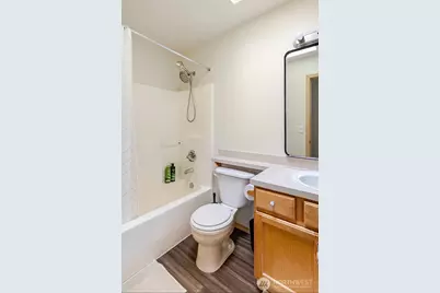 10047 17th Avenue SW, Seattle, WA 98146 - Photo 21