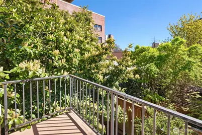 924 2nd Avenue W, Seattle, WA 98119 - Photo 11