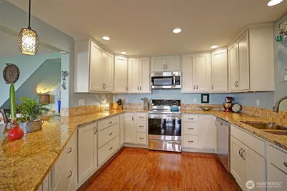 226 Henning Drive, Camano Island, WA 98282 - Photo 5