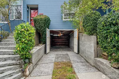 555 Galer Street, Seattle, WA 98109 - Photo 39