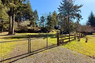 1004 Discovery Ave SE, Ocean Shores, WA 98569 - Photo 1