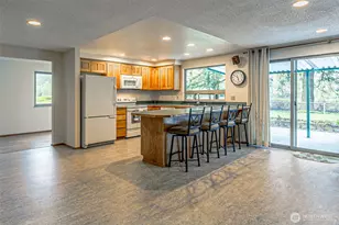 1808 Riverview Dr NE, Auburn, WA 98002 - Photo 9