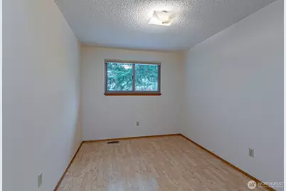 1808 Riverview Drive NE, Auburn, WA 98002 - Photo 27