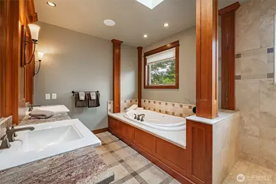 8771 Clubhouse Point Drive, Blaine, WA 98230 - Photo 21