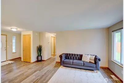 2416 N 25th Place, Mount Vernon, WA 98273 - Photo 3