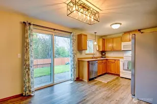 2416 N 25th Pl, Mount Vernon, WA 98273 - Photo 5