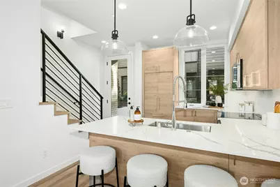 112 D 2nd Street S, Kirkland, WA 98033 - Photo 9