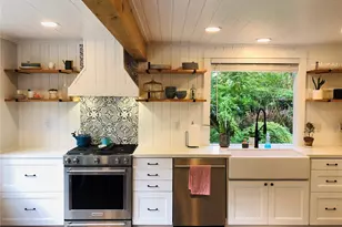 172 Grow Ave NW, Bainbridge Island, WA 98110 - Photo 5