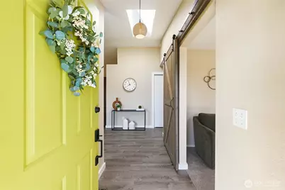 2901 Club Court #316, Mount Vernon, WA 98273 - Photo 3