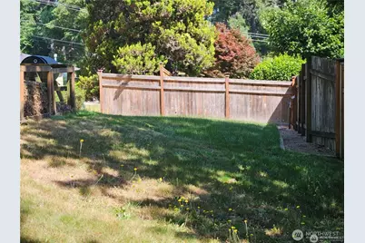 14689 Brownsville Hwy Road, Poulsbo, WA 98370 - Photo 11