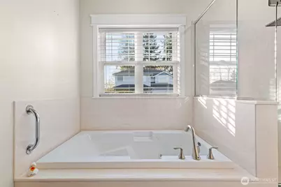 9069 Eagle Point Loop Road SE, Lakewood, WA 98498 - Photo 27