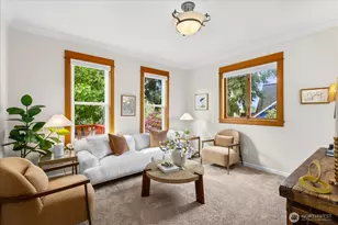 1322 NE 70th St, Seattle, WA 98115 - Photo 5