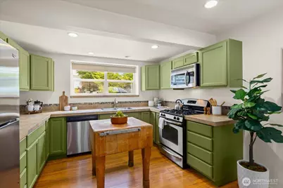 1322 NE 70th Street, Seattle, WA 98115 - Photo 25