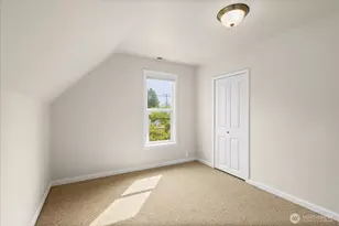 1322 NE 70th St, Seattle, WA 98115 - Photo 17