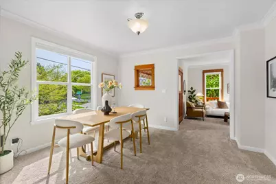 1322 NE 70th Street, Seattle, WA 98115 - Photo 9