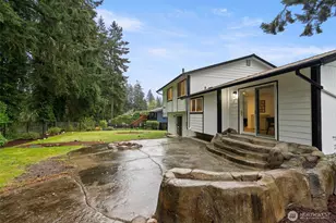 2806 NE Fernwood Ct, Bremerton, WA 98310 - Photo 3