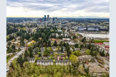 12720 NE 10th Place #D105, Bellevue, WA 98005 - Photo 19
