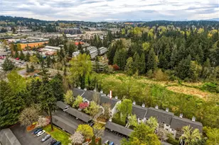 12720 NE 10th Pl, Bellevue, WA 98005 - Photo 17