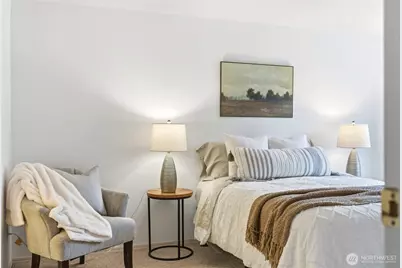 12720 NE 10th Place NE #D105, Bellevue, WA 98005 - Photo 15