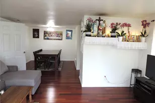 11426 15th Ave SW, Seattle, WA 98146 - Photo 3