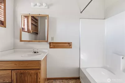 3323 Columbia Heights Road, Longview, WA 98632 - Photo 15