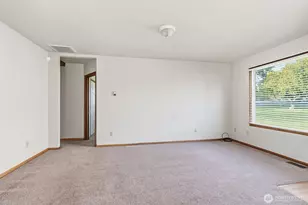 3323 Columbia Heights Rd, Longview, WA 98632 - Photo 13