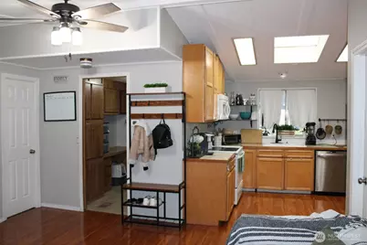 415 Lakeview #B1, Lynnwood, WA 98087 - Photo 7