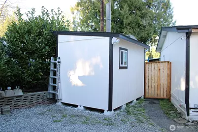 415 Lakeview #B1, Lynnwood, WA 98087 - Photo 29