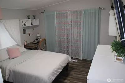 415 Lakeview #B1, Lynnwood, WA 98087 - Photo 23