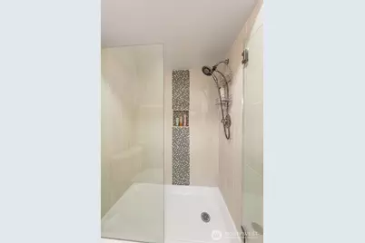 9918 NE 144th Lane #406, Kirkland, WA 98034 - Photo 19