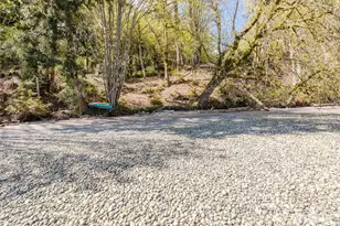 8656 Landing Ln SE, Port Orchard, WA 98367 - Photo 33