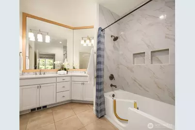 8850 Redmond Woodinville Road NE #304, Redmond, WA 98052 - Photo 23