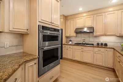 8850 Redmond Woodinville Road NE #304, Redmond, WA 98052 - Photo 11