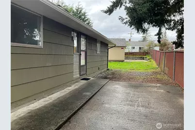 19026 67th Avenue W, Lynnwood, WA 98036 - Photo 3