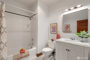 201 Galer St, Seattle, WA 98109 - Photo 25