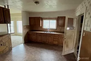 201 Emerson Ave, Hoquiam, WA 98550 - Photo 5