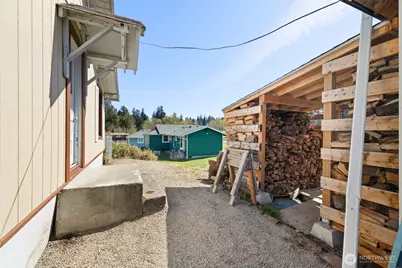 817 W 13th Street, Port Angeles, WA 98363 - Photo 33