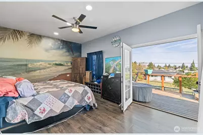 817 W 13th Street, Port Angeles, WA 98363 - Photo 17